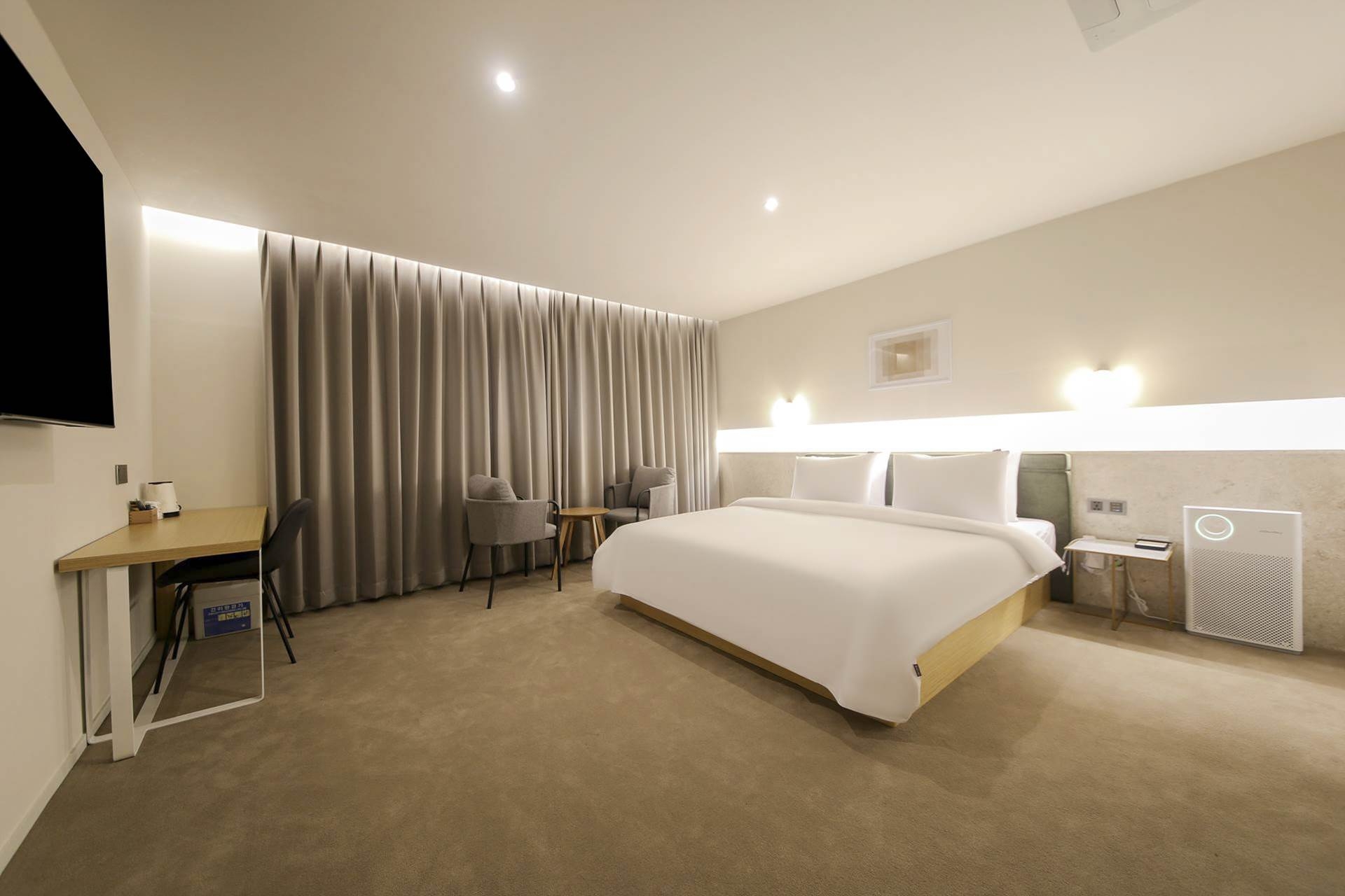 Deluxe A_조식,안마의자,넷플릭