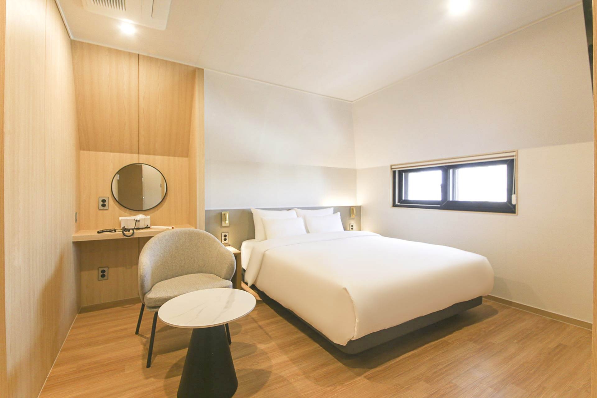 스위트C (더블, 스타일러, 욕조)