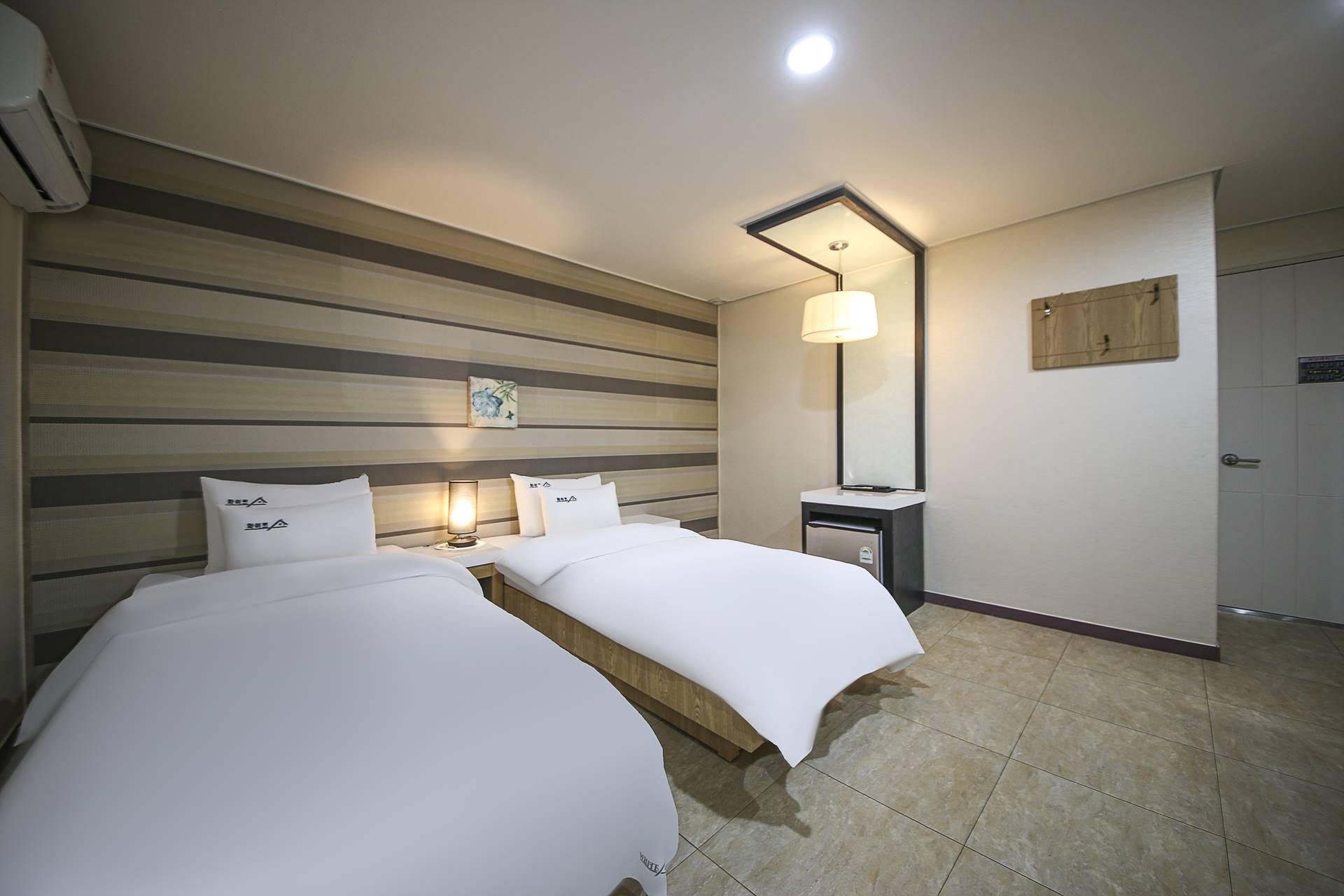 스탠다드 트윈룸