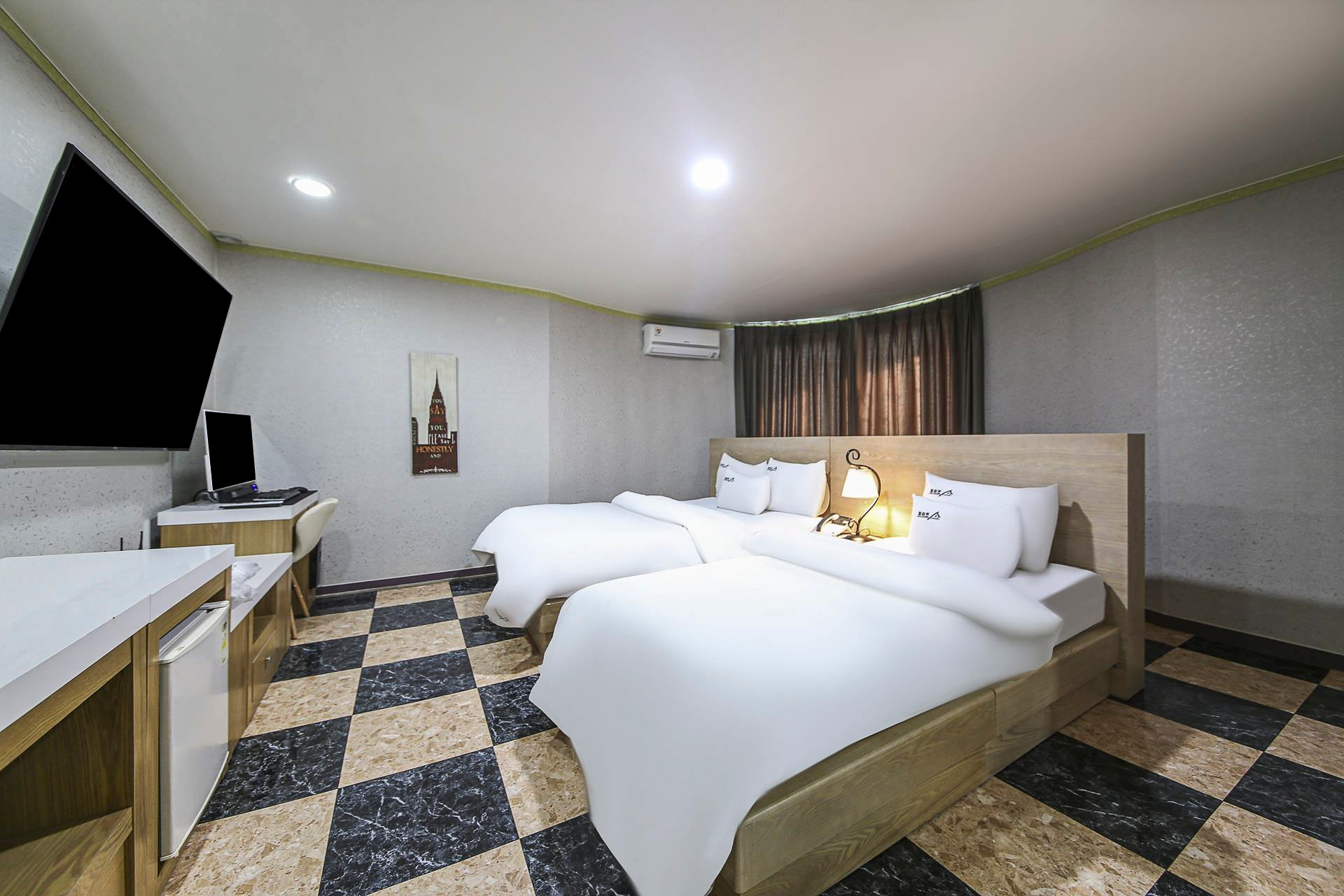 수페리어 트윈룸(스타일러,고사양PC,