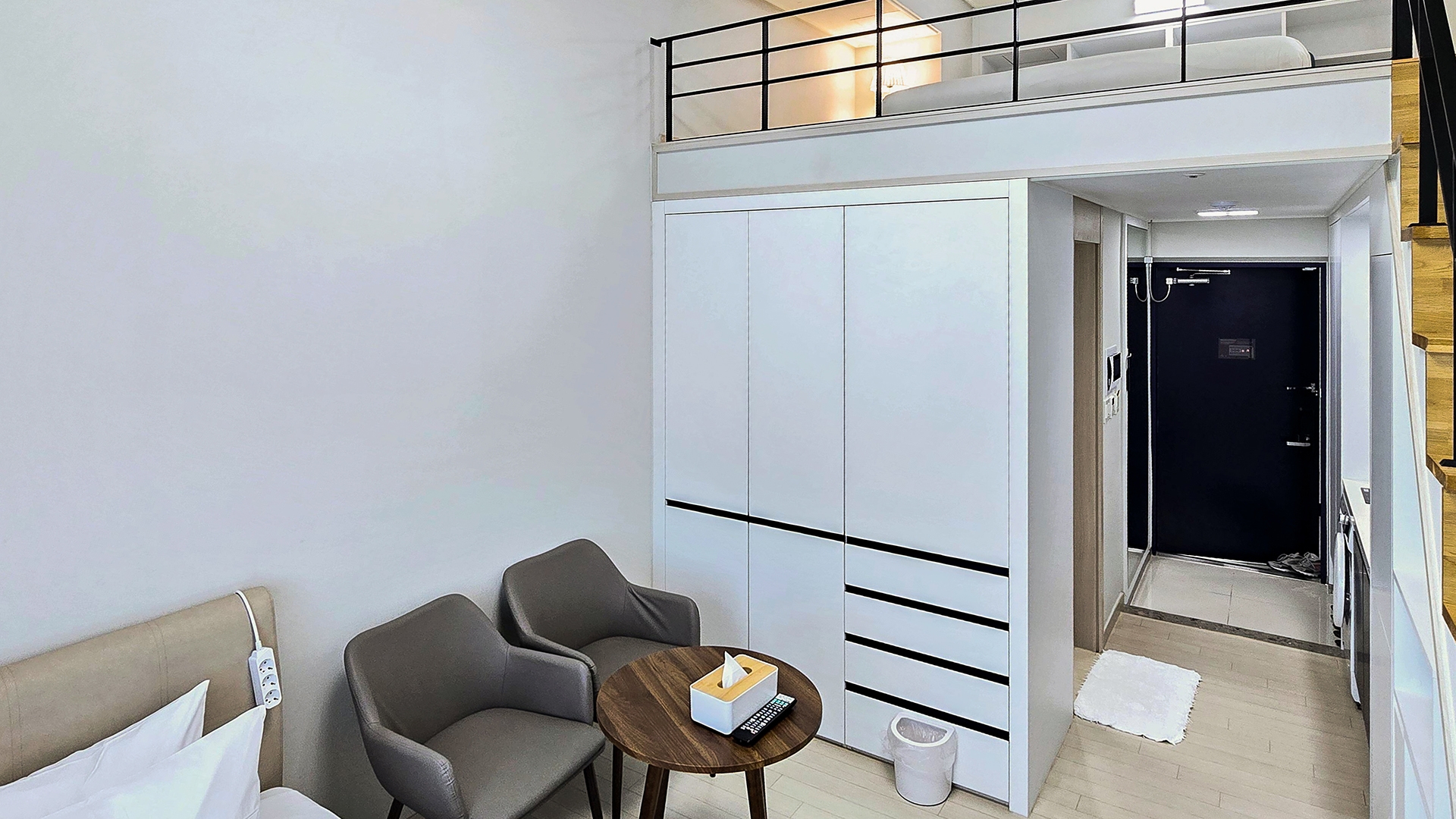 슈페리어 3인 트윈룸 뷰랜덤 (더블침대1개+싱글침대1개)