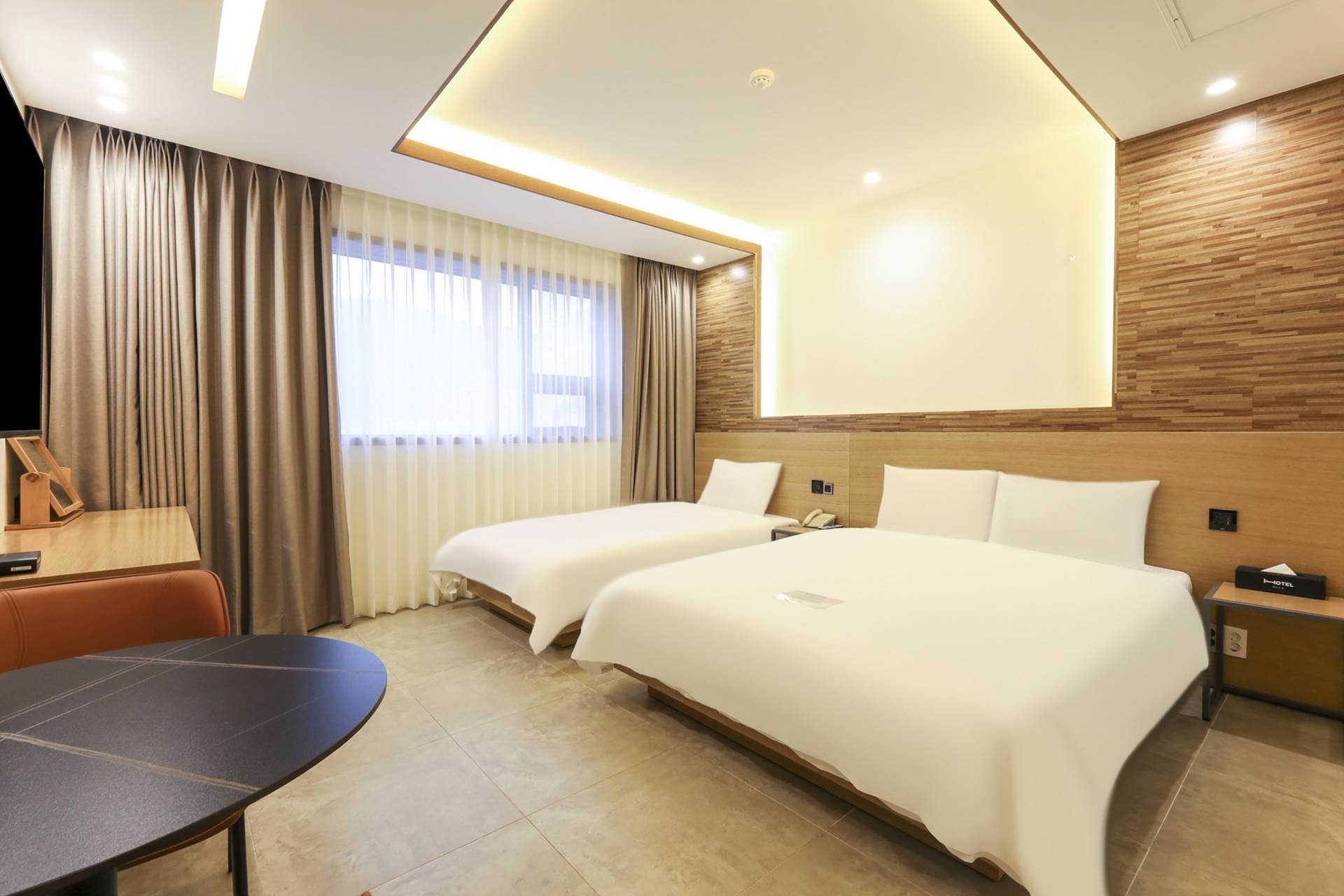 (리뉴얼 객실)스탠다드 트윈 마운틴