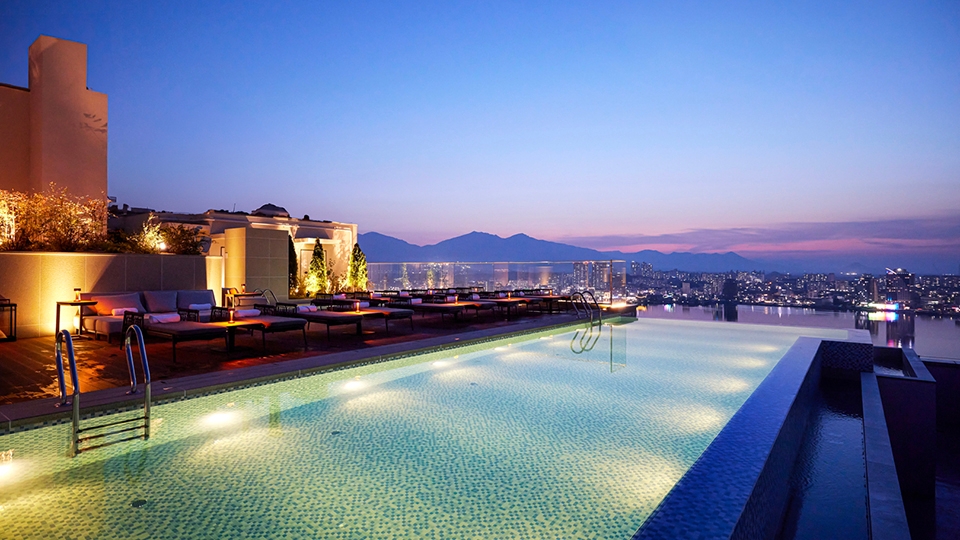 SKY 21 인피니티풀