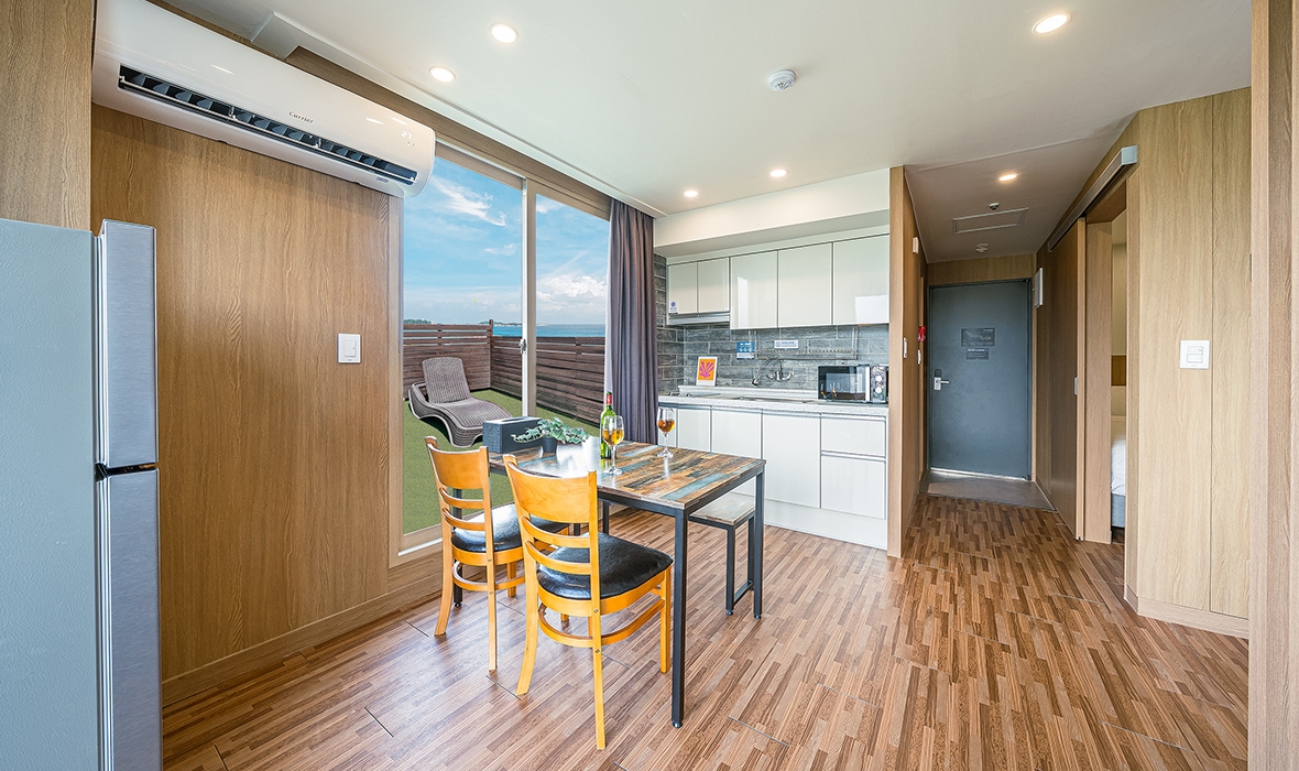 사이드 오션뷰 스위트 테라스 콘도