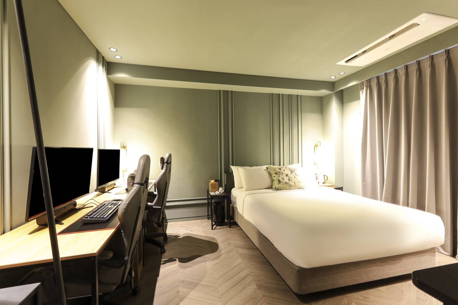 프리미어 더블 게이밍 2PC