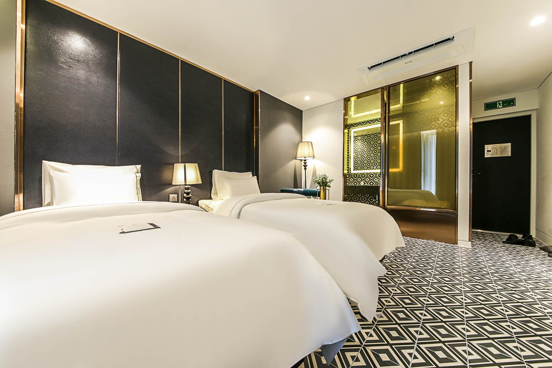 디럭스 트윈(도보전용)