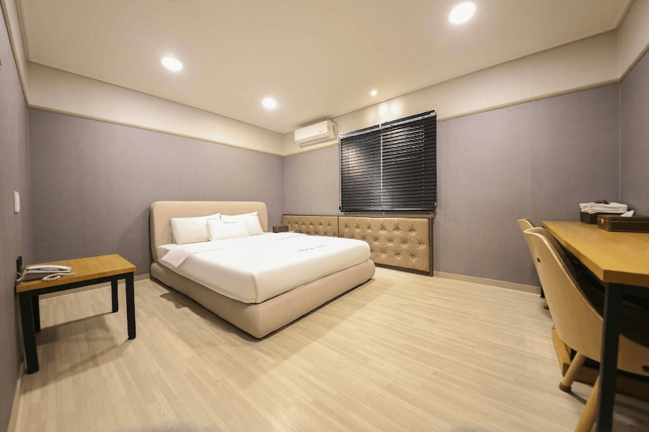 디럭스(넷플릭스 이용가능/루프탑이용가