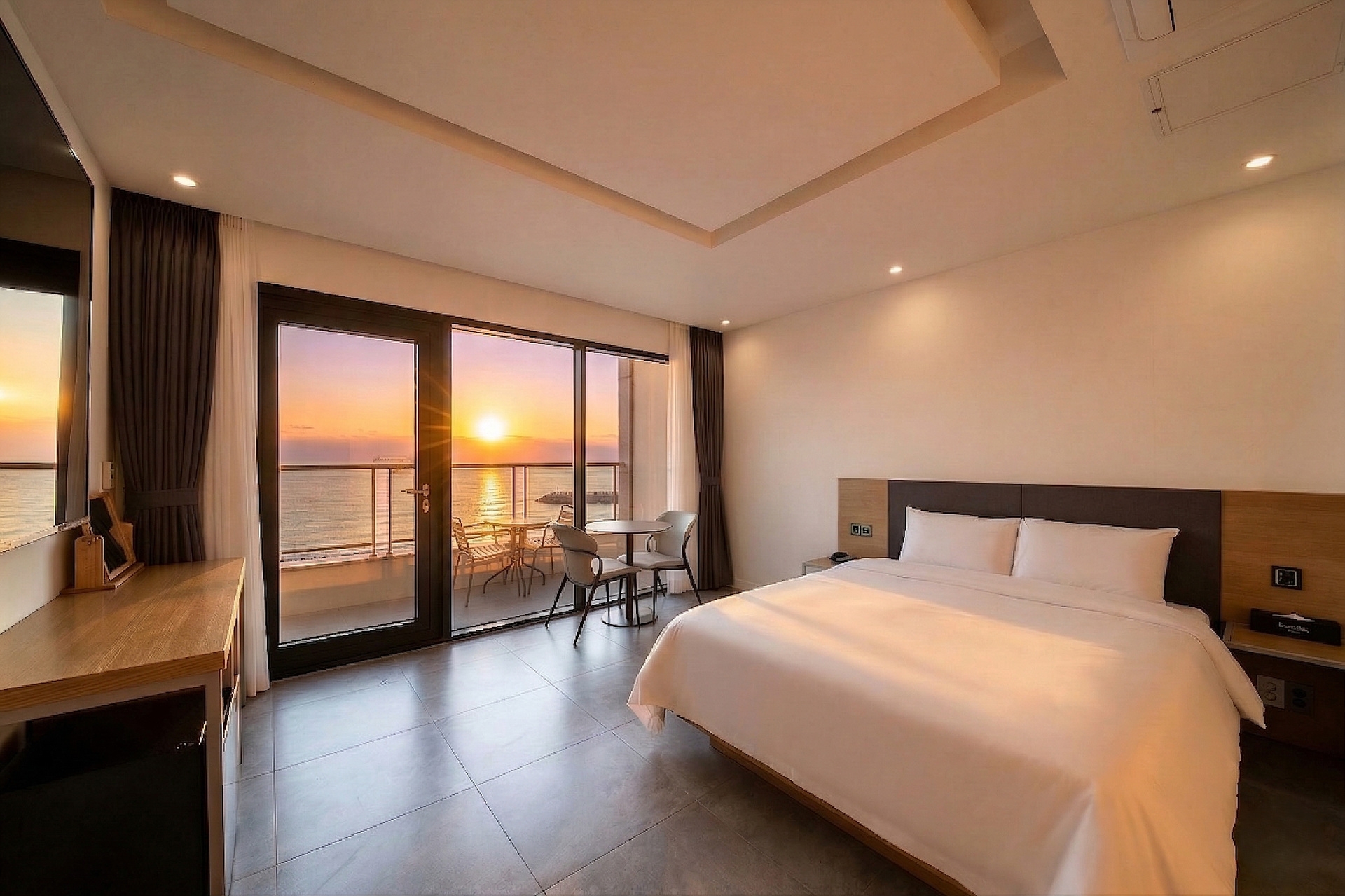 (리뉴얼 객실)디럭스 더블 오션