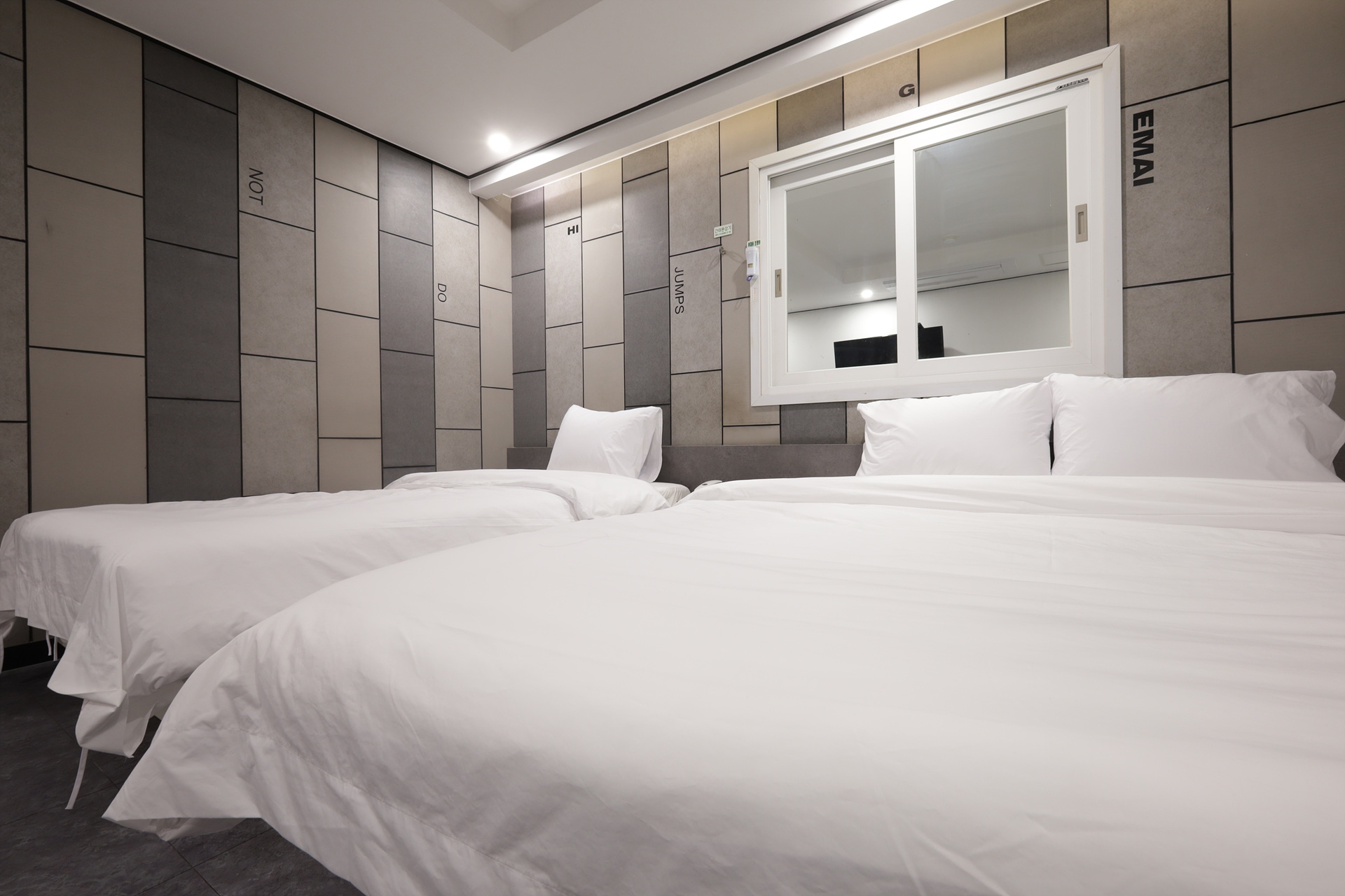 트윈(넷플릭스,욕조,대형TV)