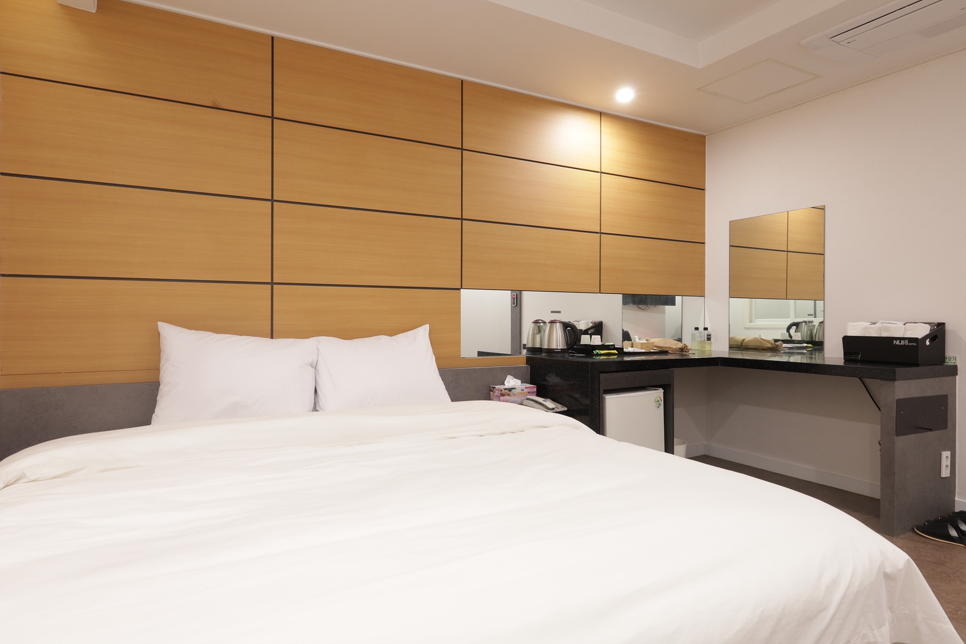 디럭스(넷플릭스,대형TV,욕조)