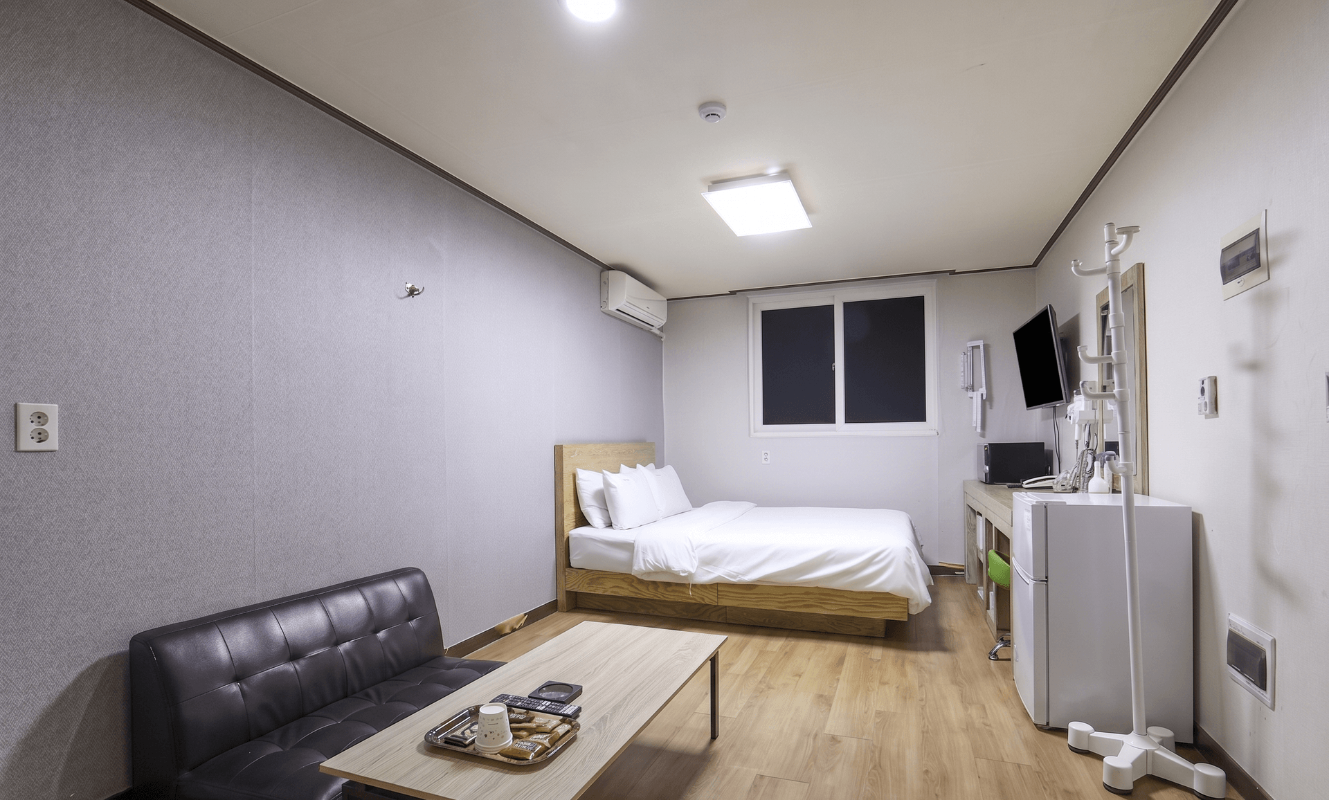 원룸텔 5층(넷플릭스,E/V무)