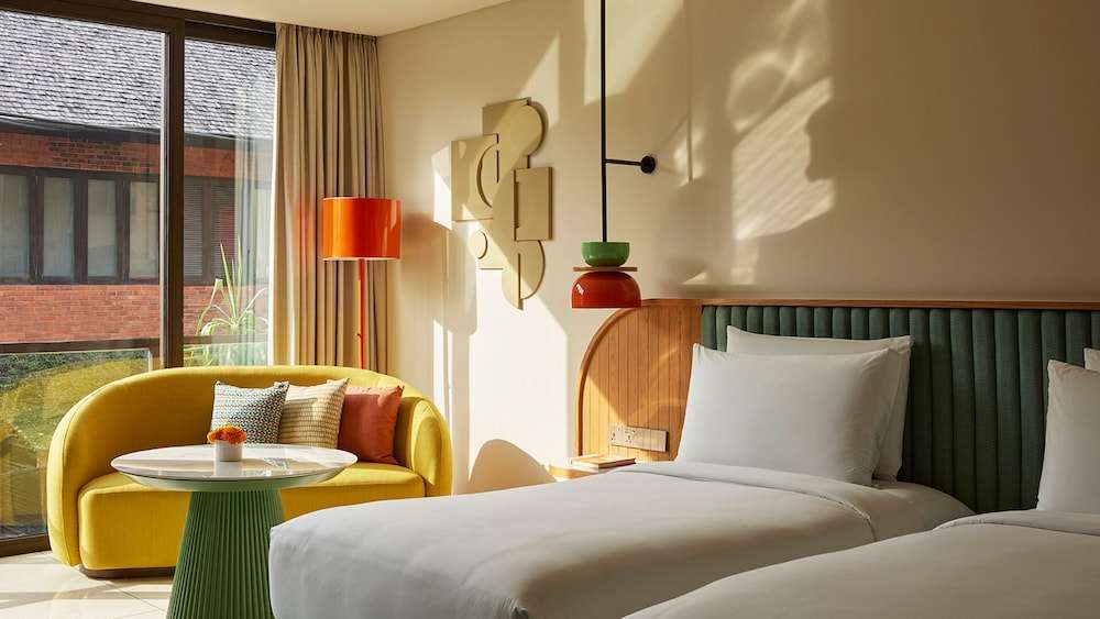 클레오 세미냑, 하얏트의 JdV의 일부