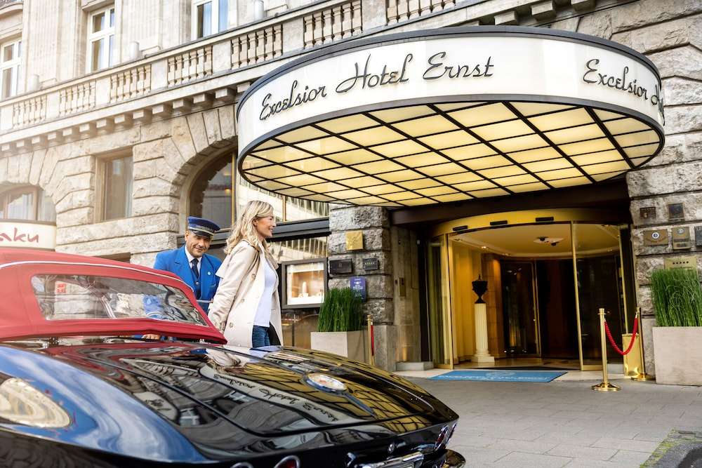 엑셀시어 호텔 에른스트 암 돔