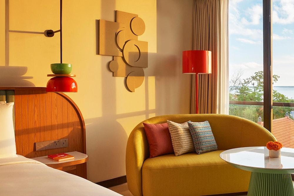 클레오 세미냑, 하얏트의 JdV의 일부