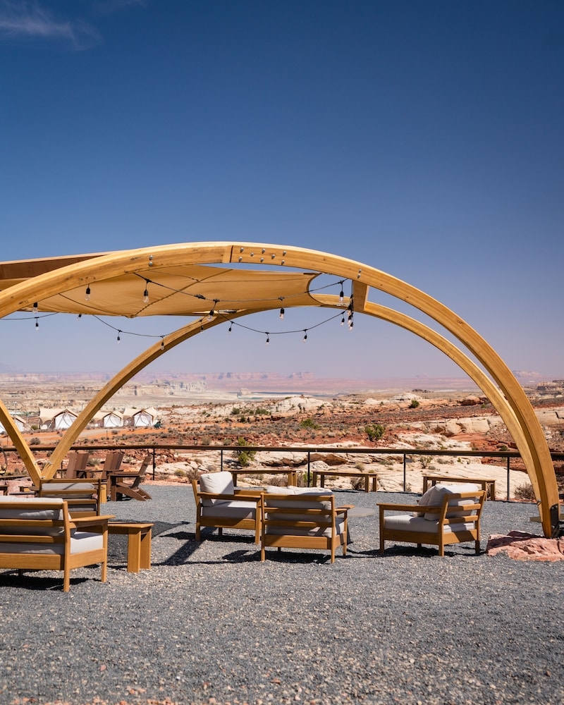 언더 캔버스 레이크 파웰 그랜드 스테어케이스