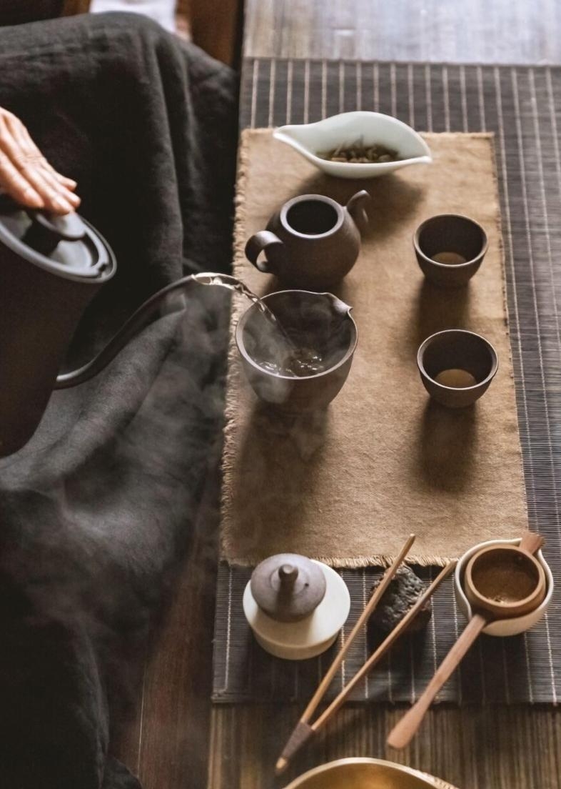 머무는 만큼 깊게
내면의 쉼을 돕는 국내 호텔들