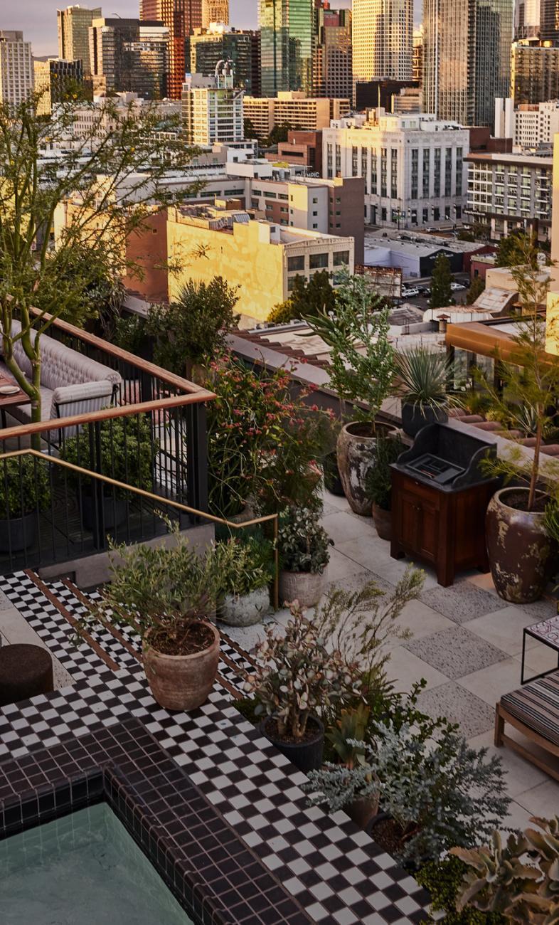 인테리어 계의 슈퍼 셀럽,
켈리 웨어슬러의 호텔들