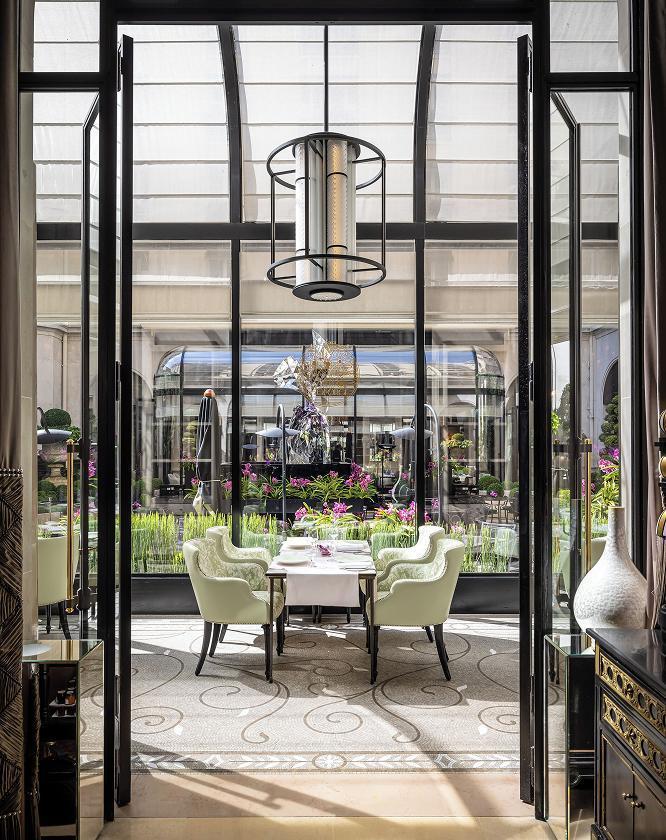 포시즌스호텔조지V파리,프랑스호텔,파리호텔,팔라스등급호텔