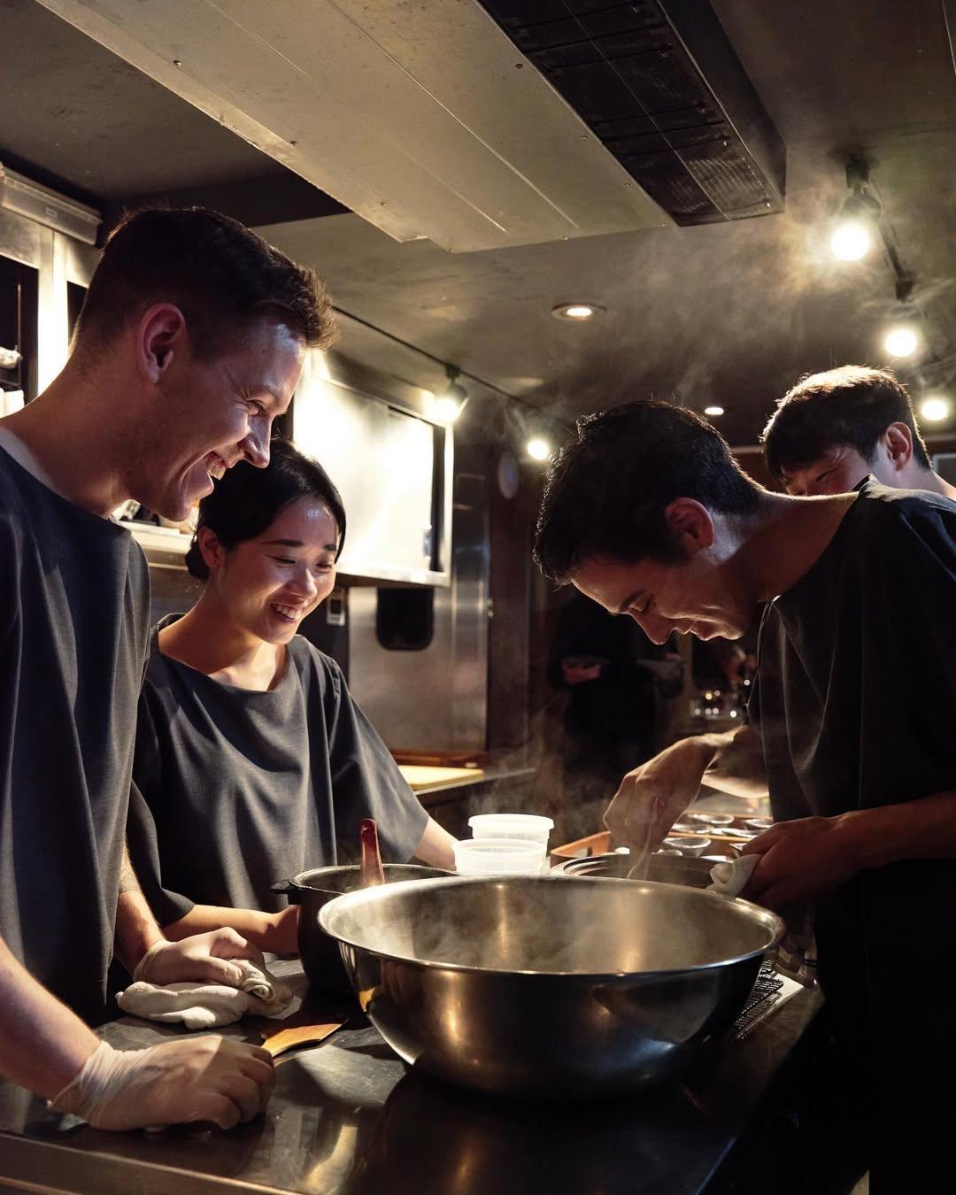 아토믹스 ©atomixnyc