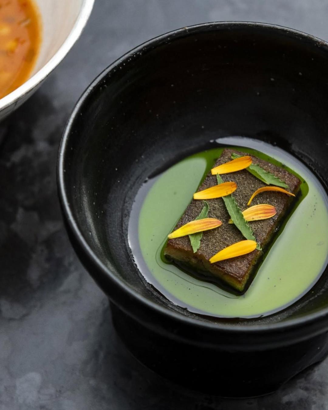 아토믹스 ©atomixnyc