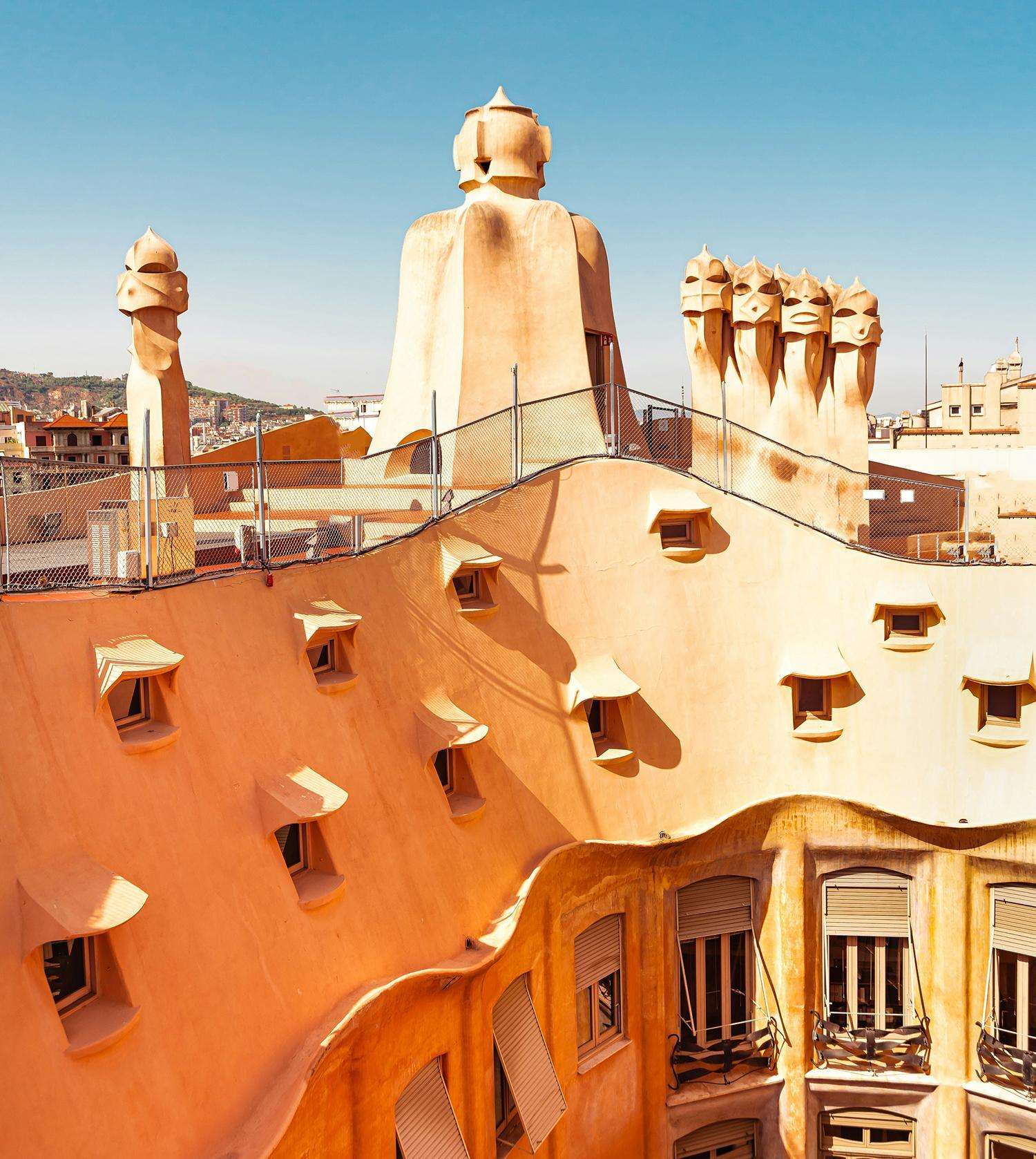 바르셀로나를 채운 건축 가우디 하우스 투어