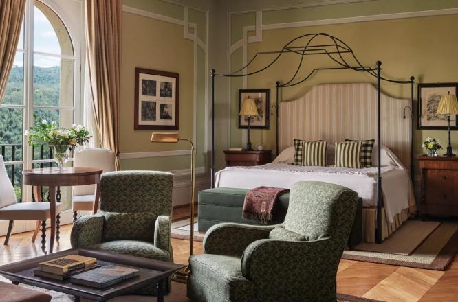 브루넬로디몬탈치노, 이탈리아호텔,와이너리호텔,와인호텔,로즈우드카스틸리온델보스코