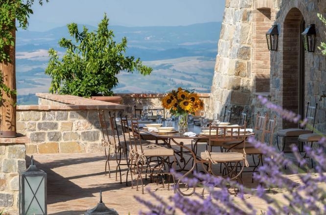 브루넬로디몬탈치노, 이탈리아호텔,와이너리호텔,와인호텔,로즈우드카스틸리온델보스코