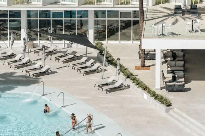 이비자호텔,이비자가성비호텔,이비자호캉스,더이비자트윈스호텔