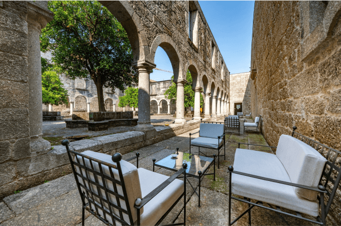 포우사다 모스테이루 데 아마레스,포르투갈숙소