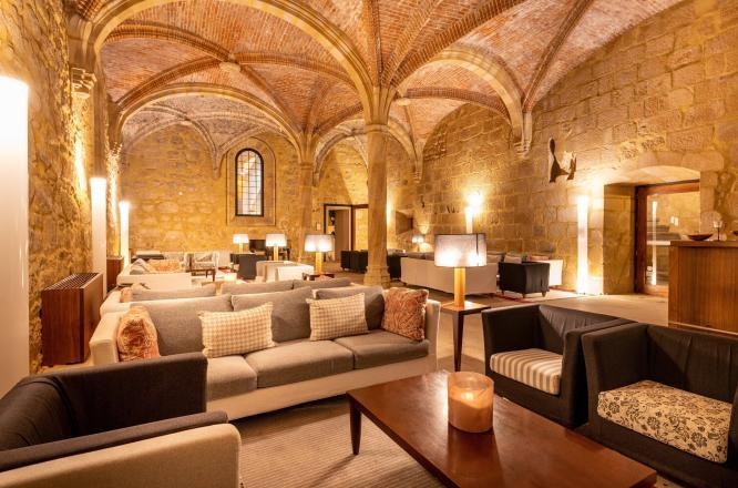 포우사다모스테이루두크라투,포르투갈숙소