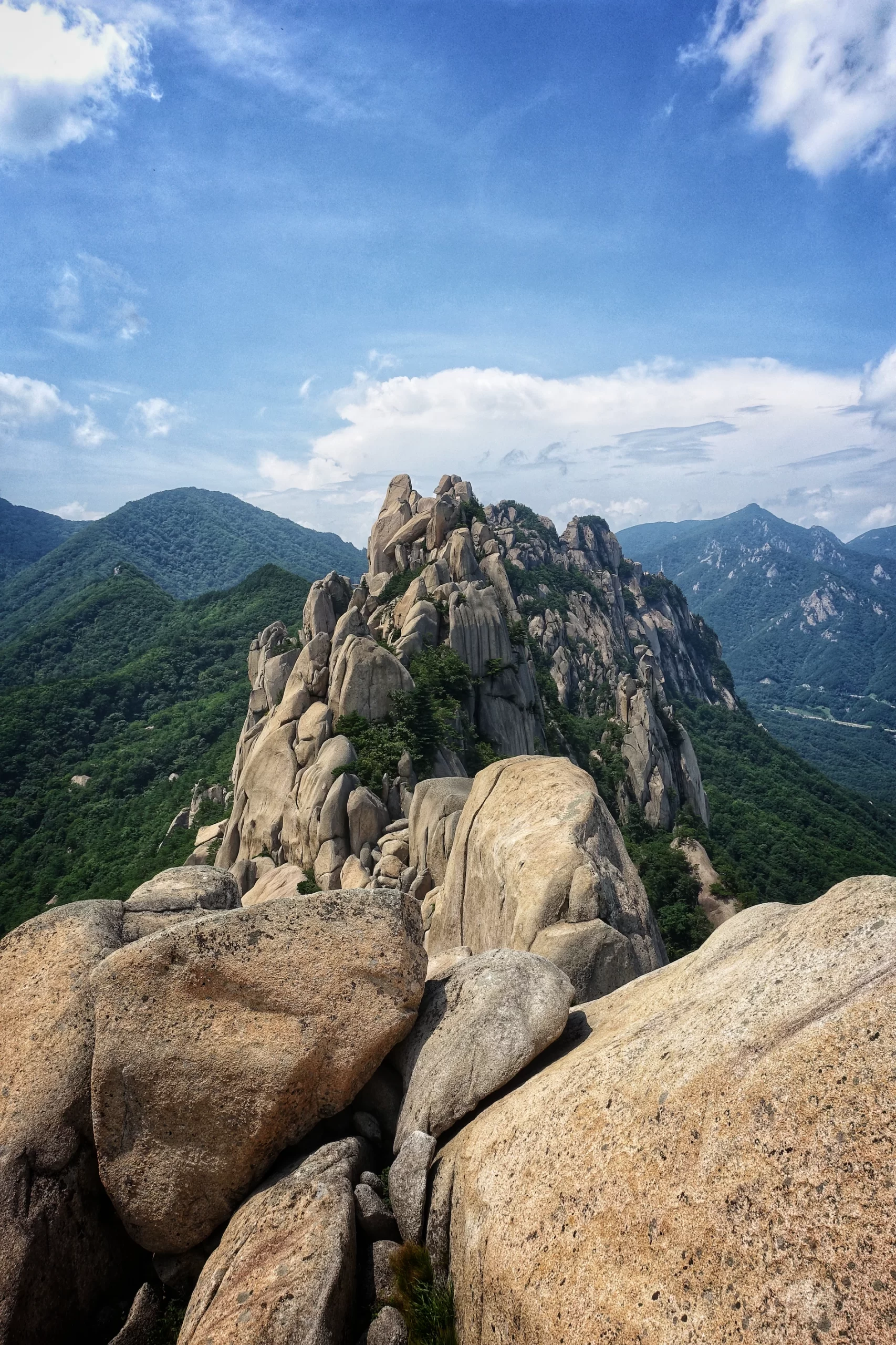 단풍 명소, 설악산 국립공원, 설악산 대청봉, 가을 단풍, 설악산 숙소