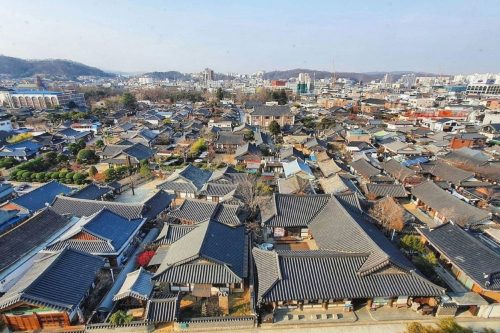 전주 라한호텔, 한옥마을 중심지에 자리한 4성급 호텔