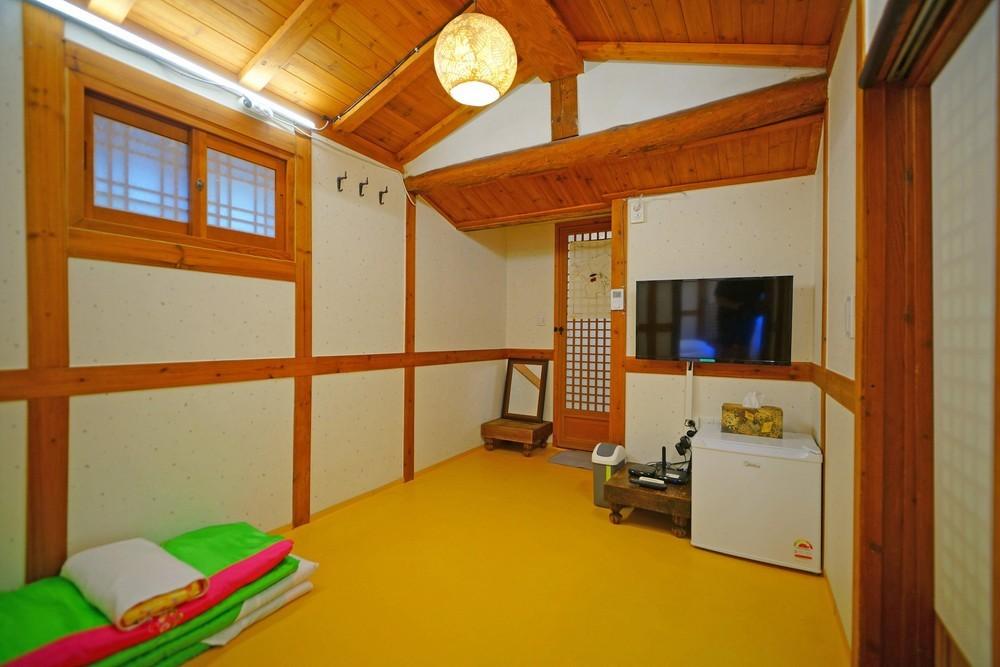 전주 한옥 숙소 하늘기와