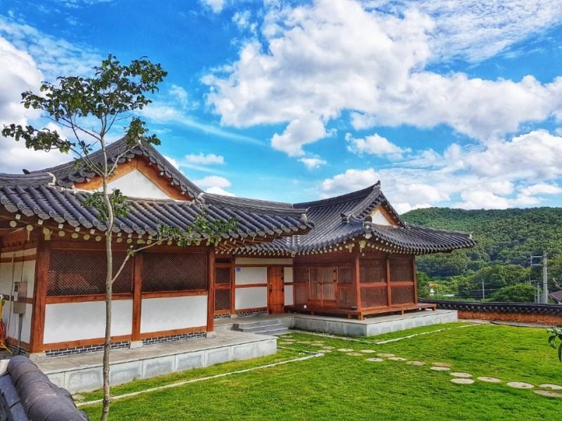경주 애견동반 숙소 서휴재