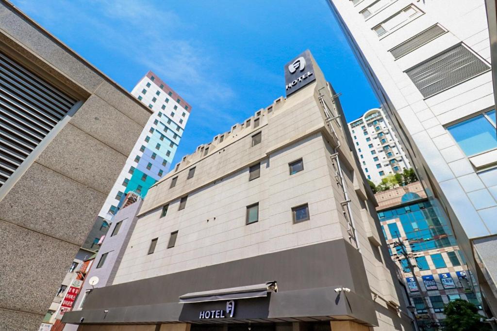 신촌월호텔, 신촌 월호텔 파티룸, 신촌 월 파티룸, 신촌 파티룸, 신촌 수영장 모텔
