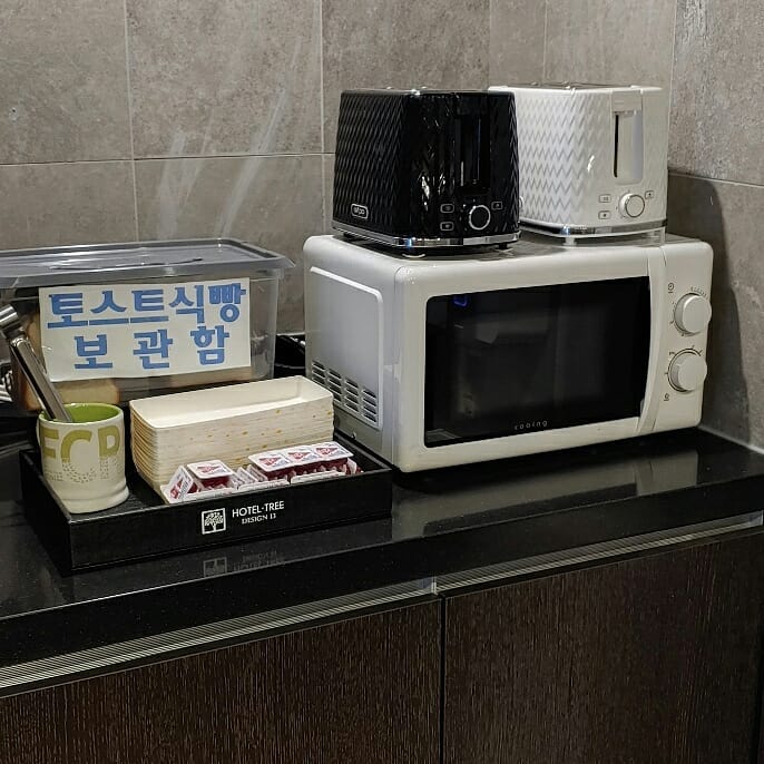 신촌월호텔, 신촌 월호텔 파티룸, 신촌 월 파티룸, 신촌 파티룸, 신촌 수영장 모텔