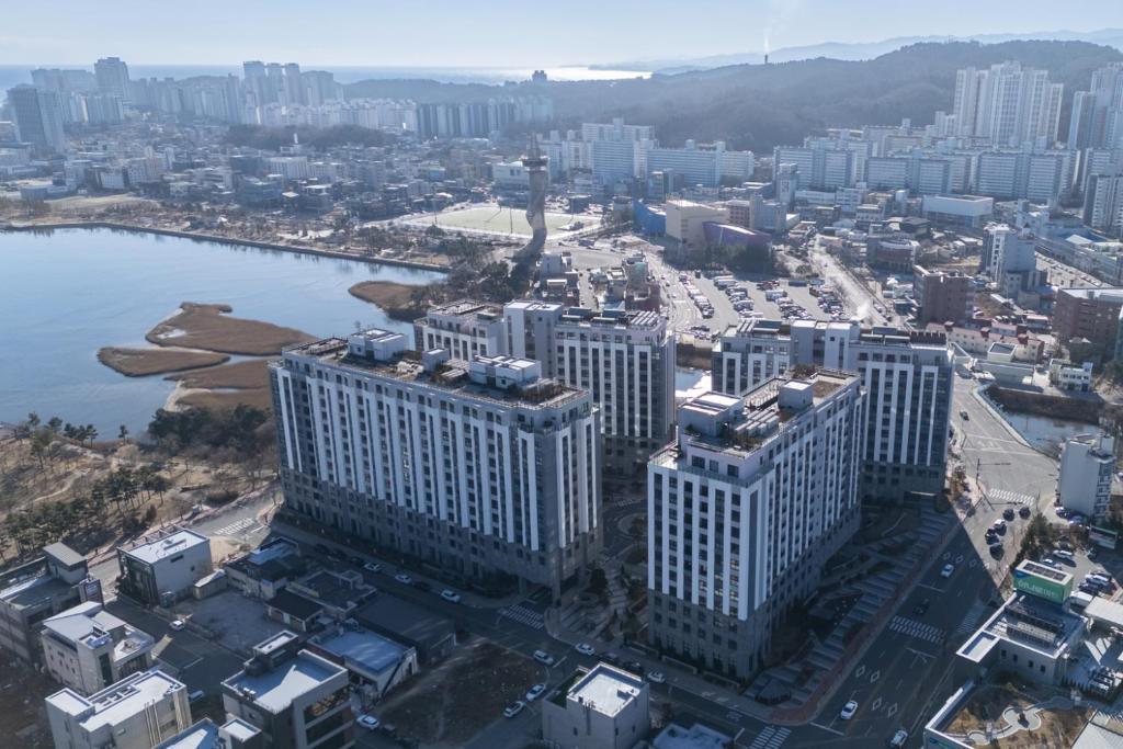 르컬렉티브 속초중앙, 속초 여행, 속초 호텔, 속초 수영장 호텔, 속초 숙소