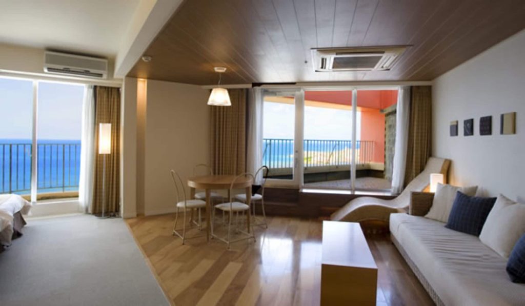 더 비치 타워 오키나와