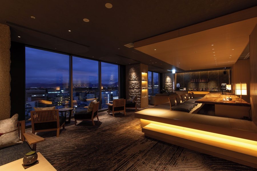 더블라썸하카타, 하카타역 7분 거리 대욕장 있는 숙소