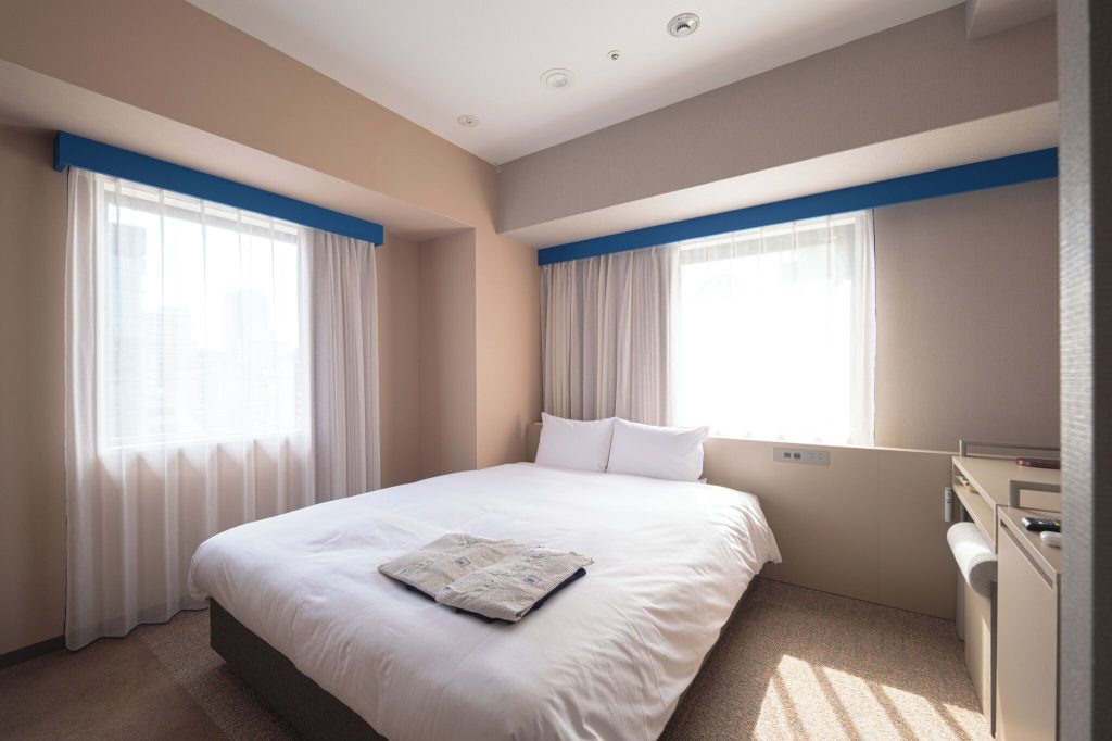 더 베이스먼트 혼마치