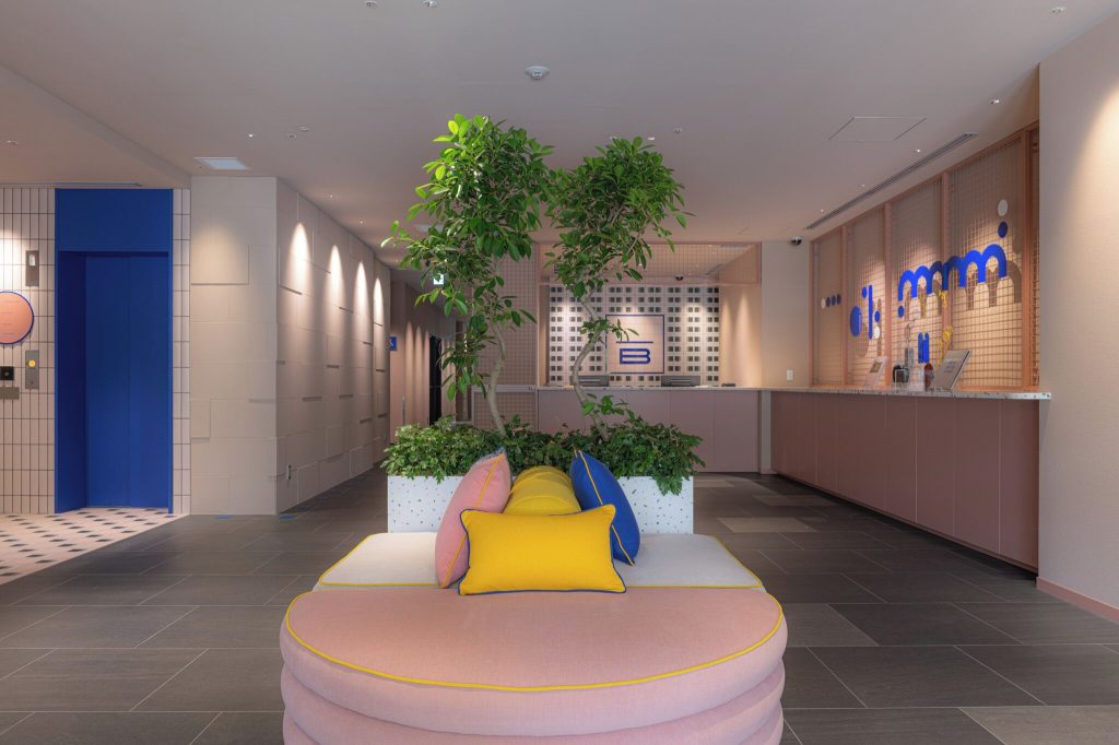 더 베이스먼트 혼마치