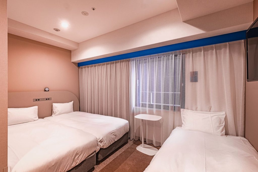 더 베이스먼트 혼마치