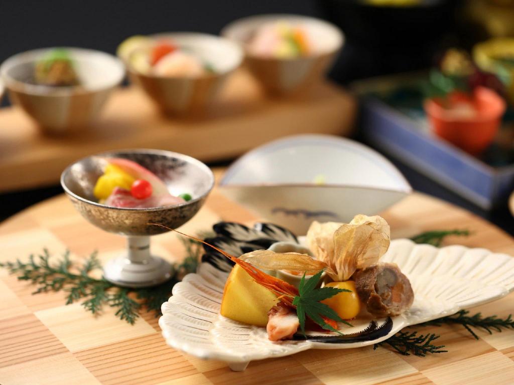 교토우메카지카덴쇼