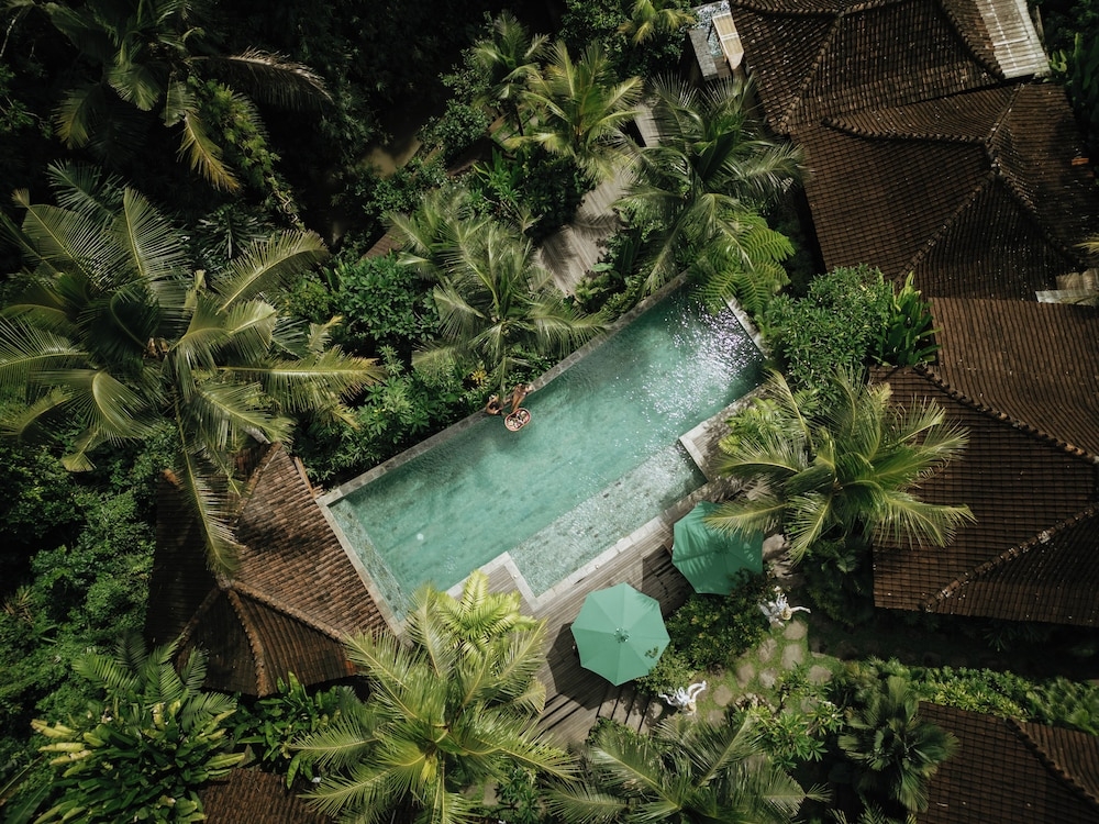 우붓허니문숙소