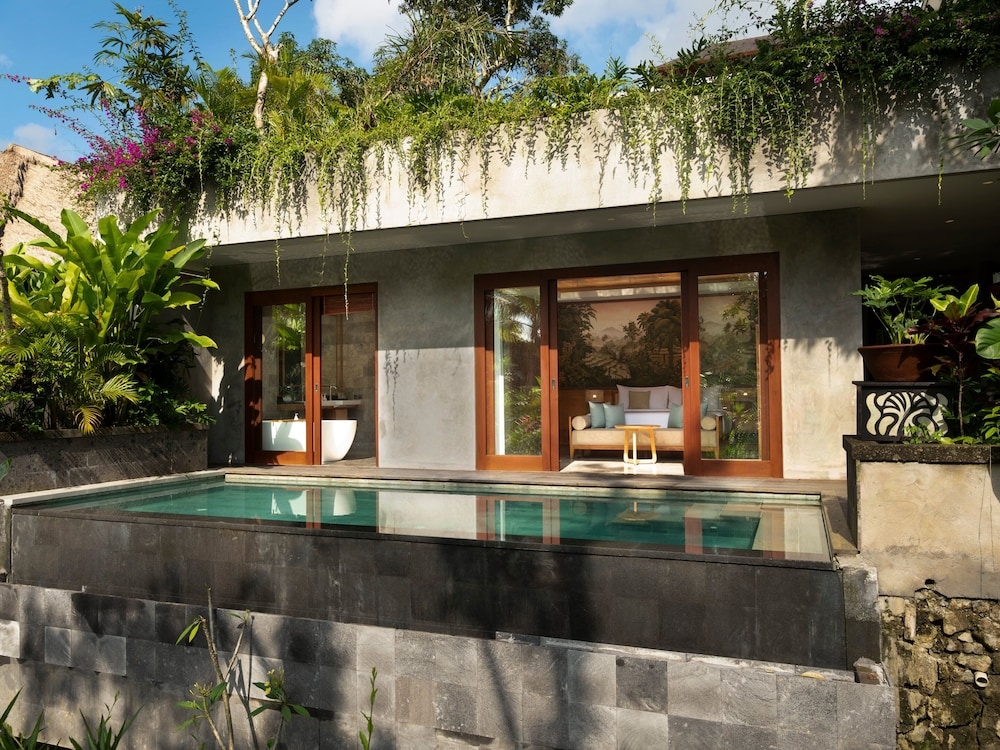 우붓허니문숙소