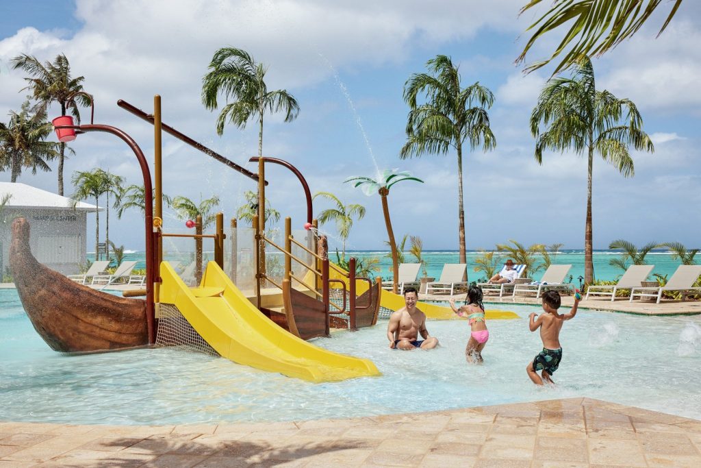 괌크라운플라자